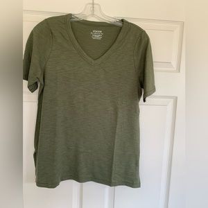 Chico’s green tee shirtsize 0 worn once. In like new condition